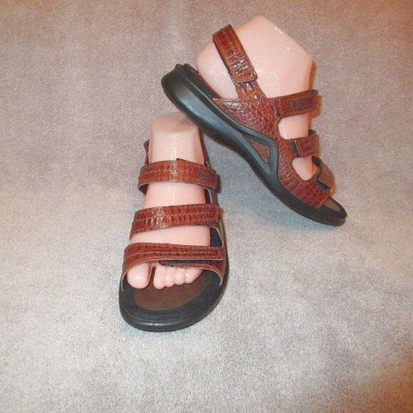 ECCO Light Slingback Sandals Size 8.5 39 Leather Croc Comfort Walk Ankle Strap - Picture 1 of 12